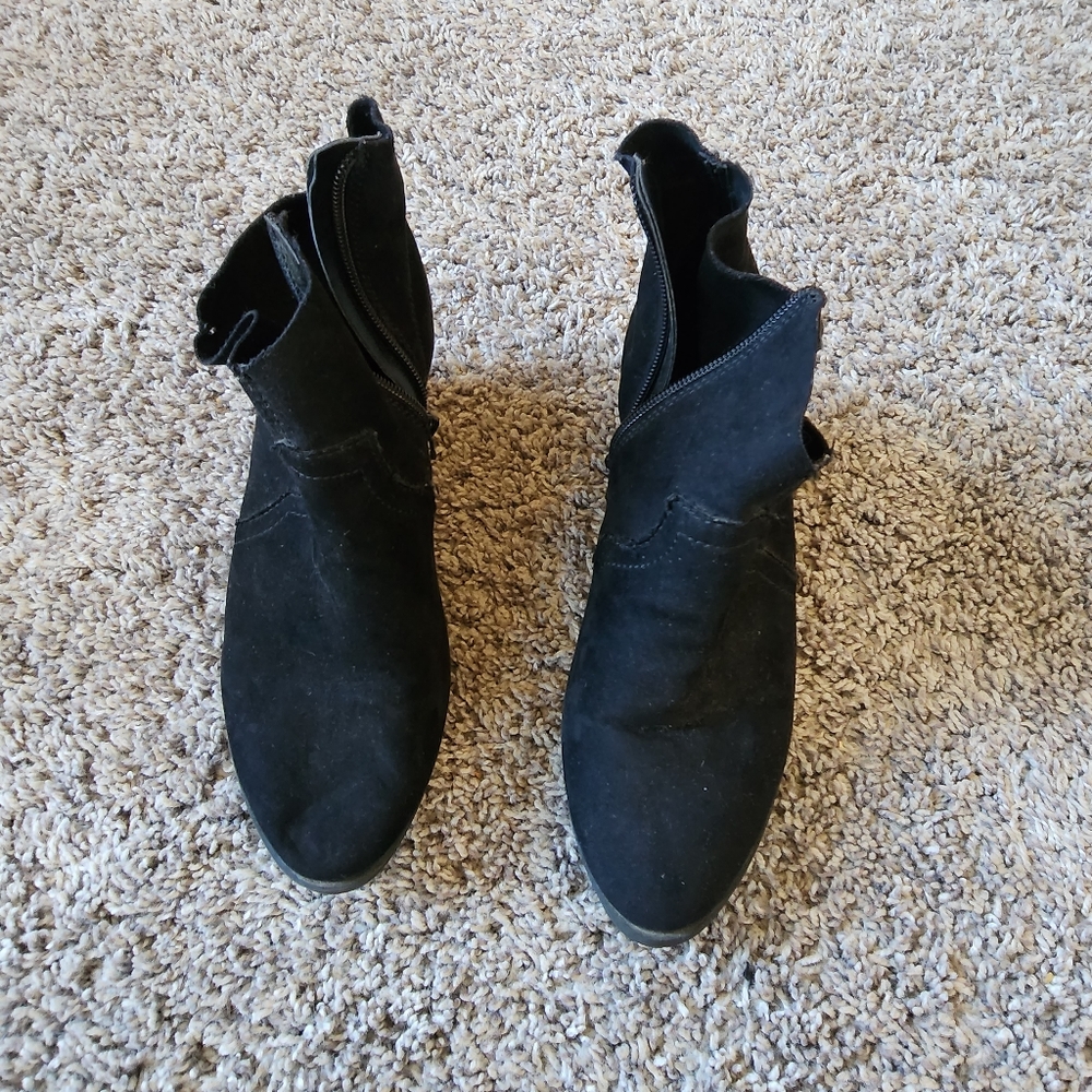 TIME & TRU Black Booties